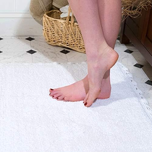 Chesapeake Crochet Bath Rug Set White 1