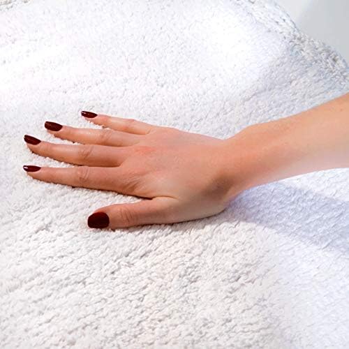 Chesapeake Crochet Bath Rug Set White 1