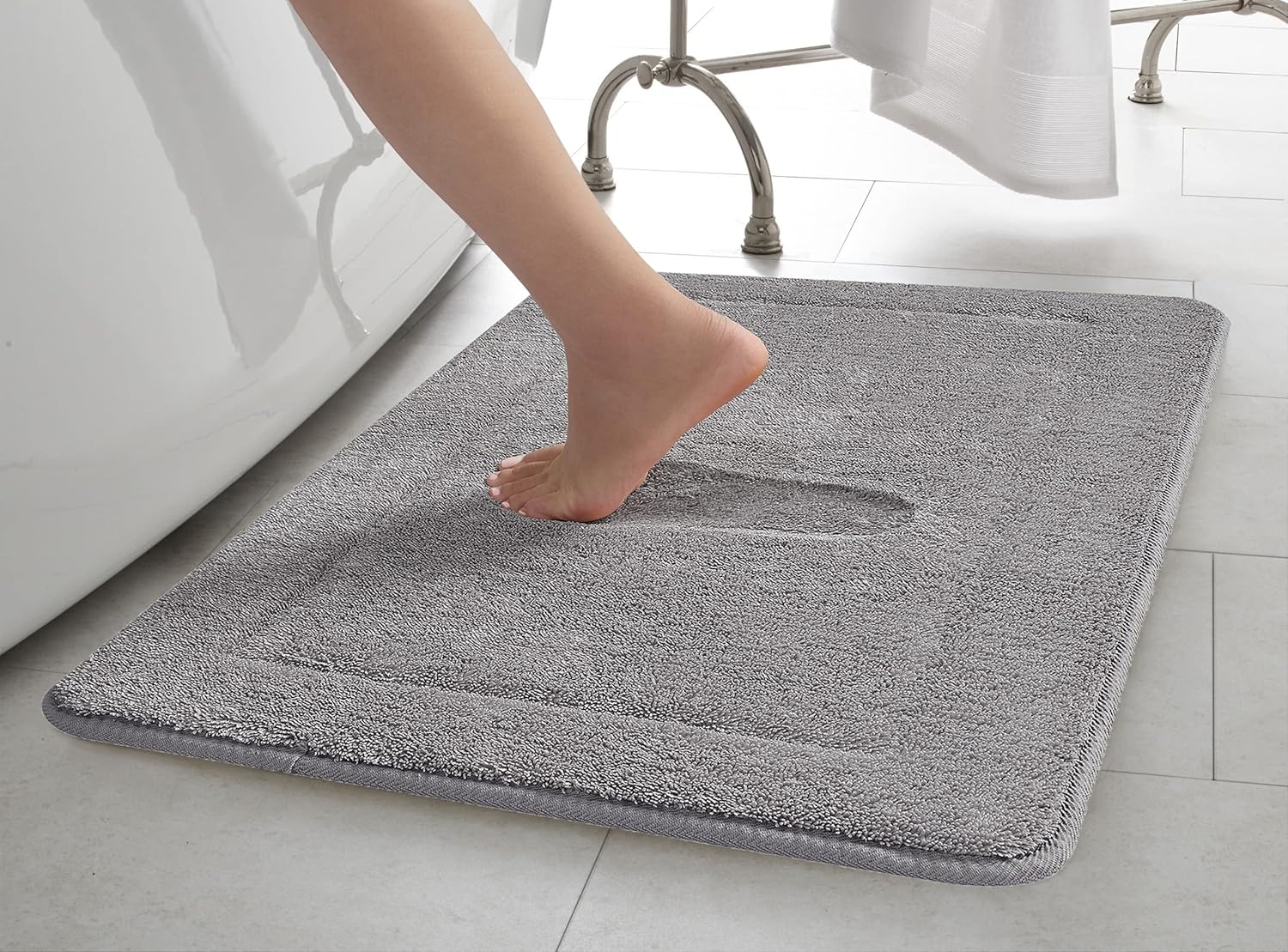 Oliver Brown Terry Bath Mat - 20x32 Non-Slip Machine Washable Light Gray
